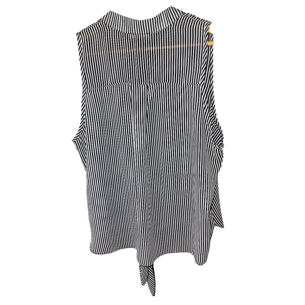 Libian Womens Black & White Striped Sleeveless Button-Front Blouse With Tie Hem - Picture 3 of 3